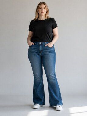 Jessica Simpson Women's Plus Daisy Fitted Flare Jeans Size 24W High Rise Blue